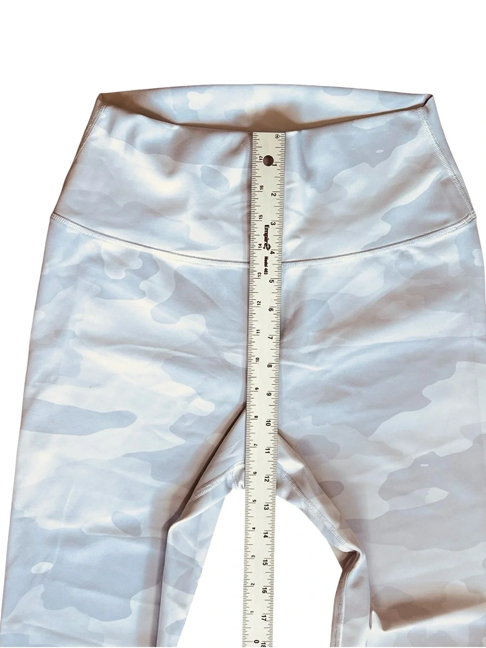 Alo Yoga Women’s Sz L Gray White Leggings High Rise Camo Vapor